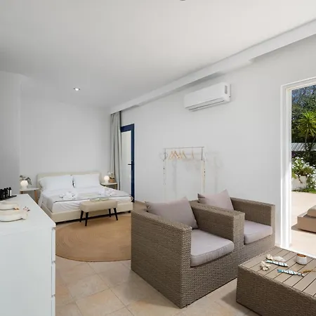 Themis Private Villa, Swimming Pool & Jacuzzi 别墅 *