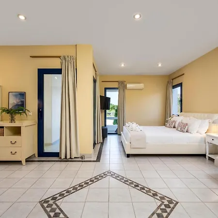 Themis Private Villa, Swimming Pool & Jacuzzi 别墅 *