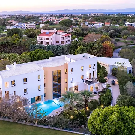 Themis Private Villa, Swimming Pool & Jacuzzi 别墅 伊利索斯