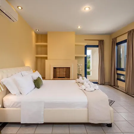 Themis Private Villa, Swimming Pool & Jacuzzi 别墅 *
